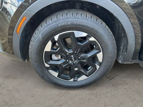 Used 2024 Kia Sorento S image 14