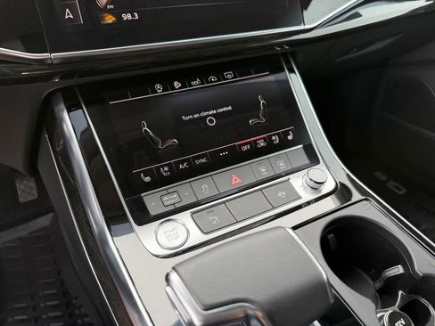 Used 2020 Audi Q8 Premium Plus w/ Premium Plus Package image 19