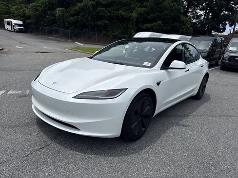 Used 2025 Tesla Model 3 Long Range RWD image 3
