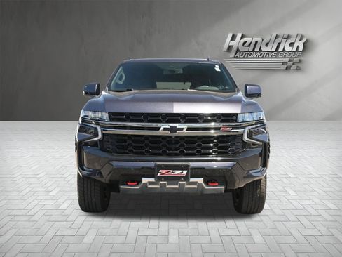 Used 2022 Chevrolet Tahoe Z71 w/ Luxury Package AWD/4WD image 3