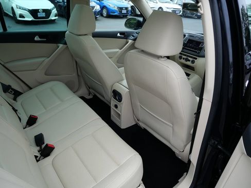 Used 2017 Volkswagen Tiguan Wolfsburg Edition AWD/4WD image 23