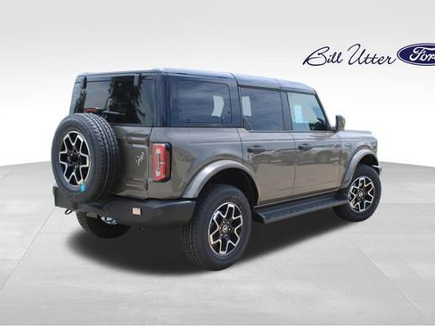 New 2026 Ford Bronco Outer Banks AWD/4WD image 3
