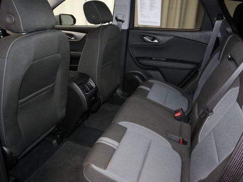 Used 2025 Chevrolet Blazer LT FWD image 21