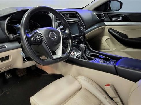 Used 2017 Nissan Maxima 3.5 SV image 9