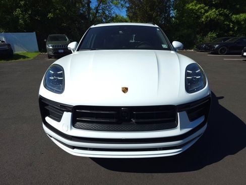Used 2023 Porsche Macan Turbo AWD/4WD image 2