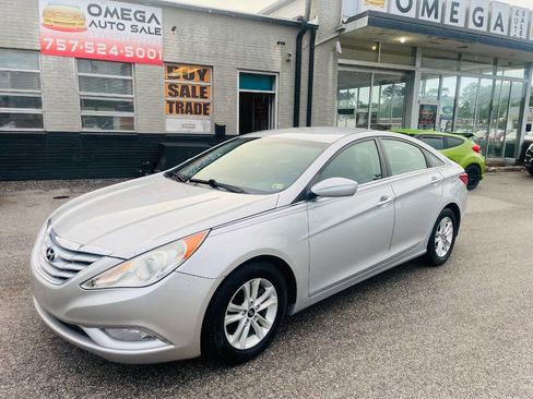 Used 2013 Hyundai Sonata GLS w/ Popular Equipment Pkg image 2