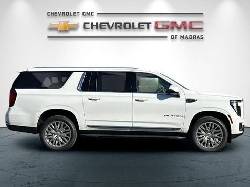 New 2025 GMC Yukon XL Elevation AWD/4WD image 2