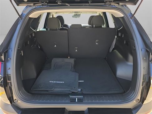 Used 2023 Hyundai Tucson SE image 7