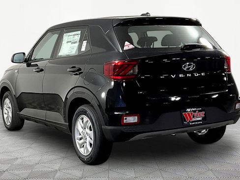 New 2026 Hyundai Venue SE FWD image 4