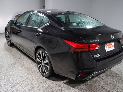 Used 2021 Nissan Altima 2.5 SR image 9