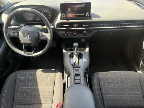 Certified 2023 Honda HR-V LX image 2