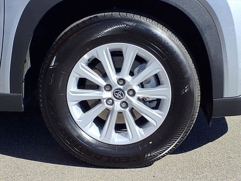 Used 2025 Toyota Grand Highlander AWD image 7