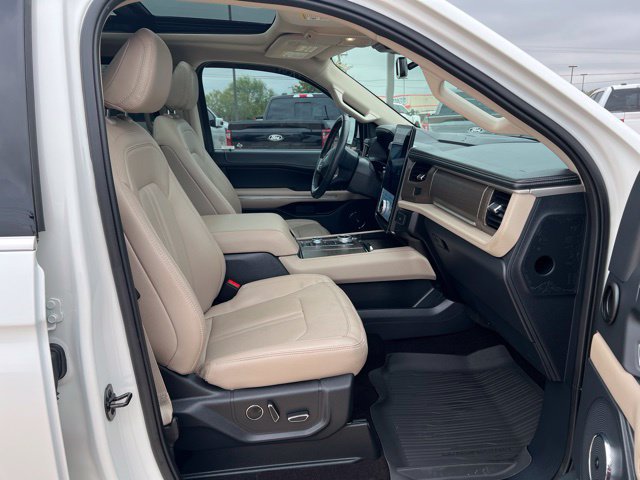 Used 2023 Ford Expedition Limited AWD/4WD image 25