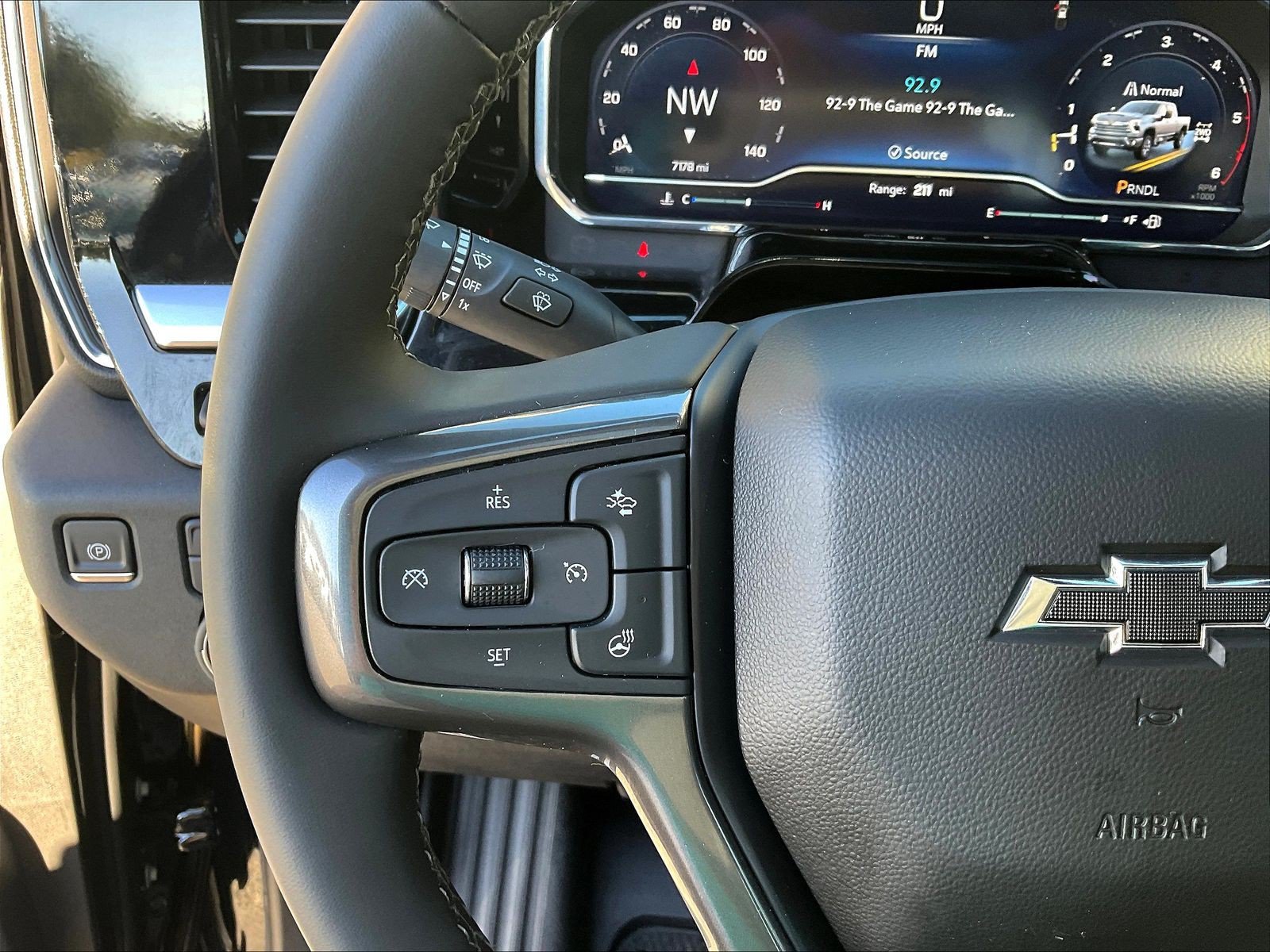 Used 2025 Chevrolet Silverado 2500 High Country w/ Midnight Edition AWD/4WD image 14