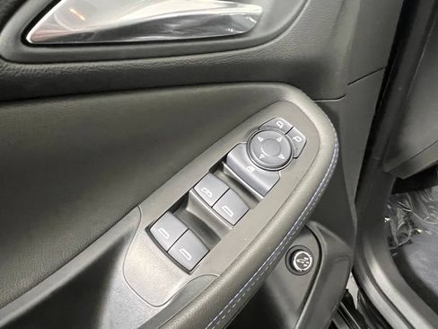 Used 2025 Buick Encore GX Sport Touring w/ Comfort Package AWD/4WD image 18