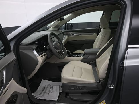 Used 2026 Cadillac XT5 Premium Luxury w/ Driver Assist Package AWD/4WD image 10