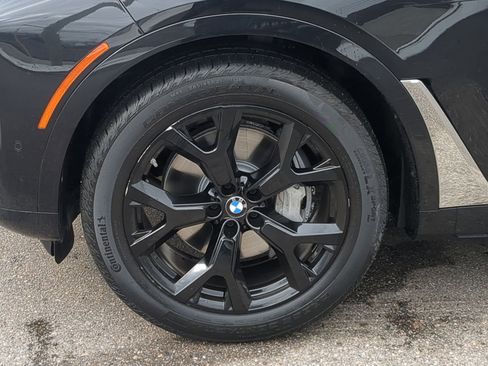 Used 2023 BMW X7 xDrive40i w/ Premium Package image 19