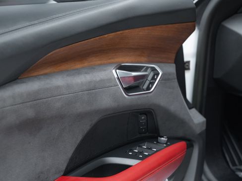 Used 2023 Audi e-tron GT Prestige w/ Prestige Package image 24