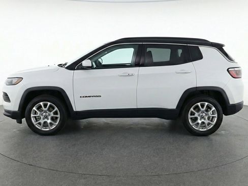 Used 2025 Jeep Compass Limited AWD/4WD image 5