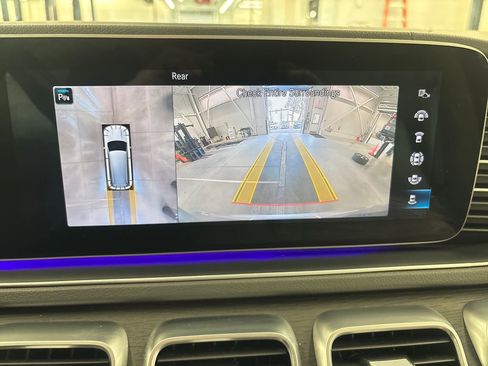 Used 2020 Mercedes-Benz GLS 450 4MATIC image 18