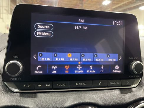 Used 2020 Nissan Sentra SV image 16