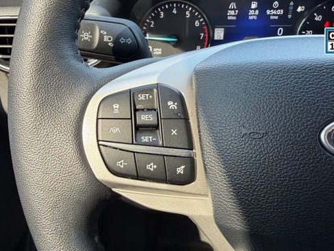 Used 2024 Ford Explorer Limited w/ Limited Technology Package AWD/4WD image 14