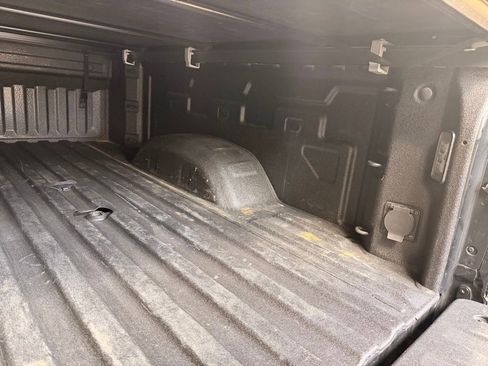 Used 2024 GMC Sierra 2500 AT4 w/ AT4 Premium Plus Package image 9