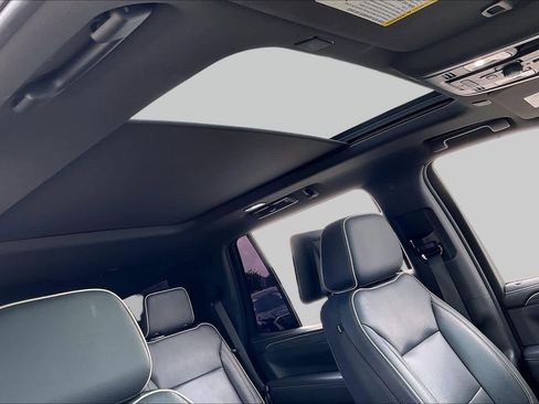 Used 2021 GMC Yukon SLT w/ Rear Media and Nav Package AWD/4WD image 14