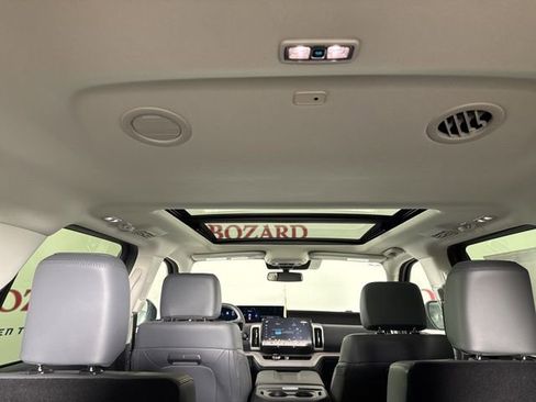 New 2025 Ford Expedition Active image 32