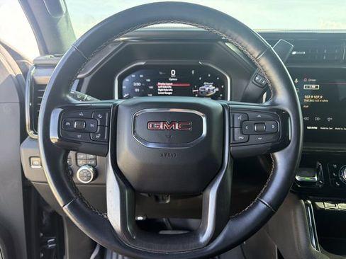 Used 2024 GMC Sierra 2500 AT4 w/ AT4 Preferred Package AWD/4WD image 28