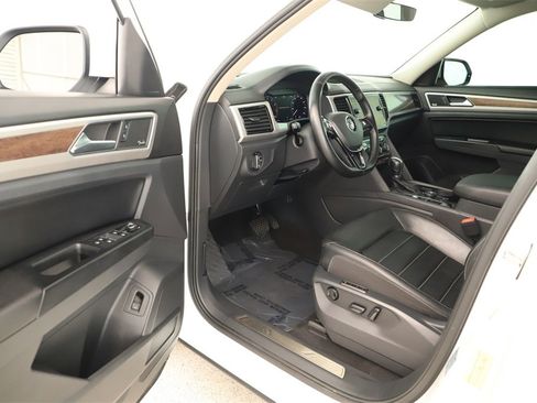 Used 2018 Volkswagen Atlas SEL Premium image 14