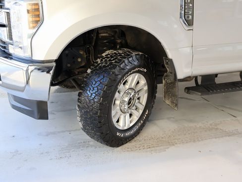 Used 2019 Ford F250 XLT image 37