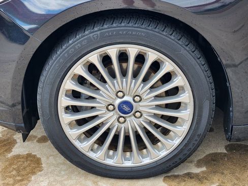 Used 2015 Ford Fusion Titanium FWD image 11