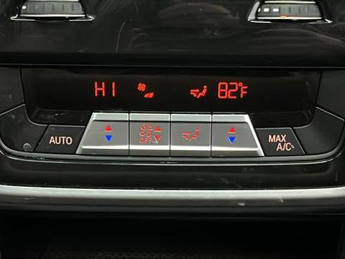 Used 2022 BMW X5 xDrive40i w/ Premium Package AWD/4WD image 9