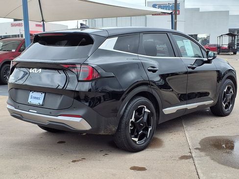 Used 2026 Kia Sportage EX FWD image 8