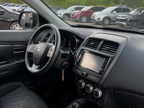 Used 2020 Mitsubishi Outlander Sport ES AWD/4WD image 18
