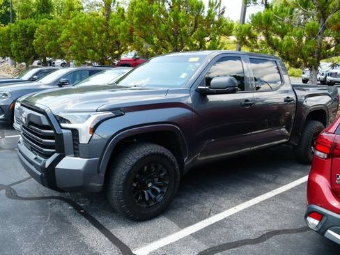 Used 2025 Toyota Tundra SR w/ SR Tow Package AWD/4WD image 8