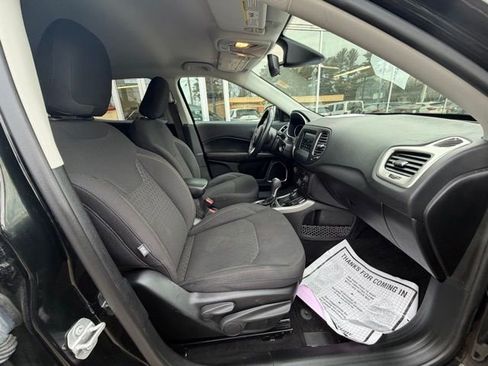 Used 2019 Jeep Compass Sport w/ Cold Weather Group AWD/4WD image 11