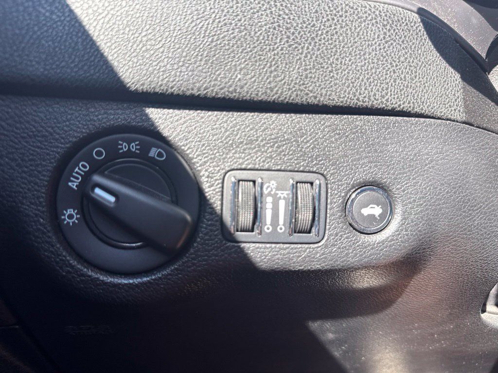Used 2023 Dodge Charger SXT RWD image 32