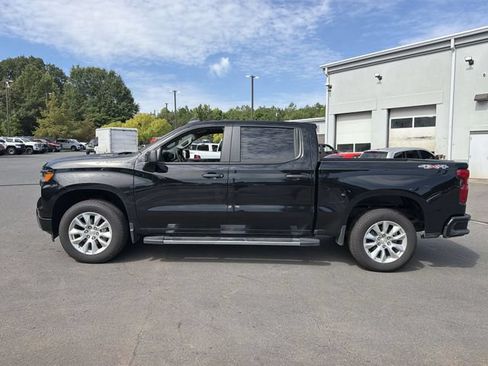Used 2025 Chevrolet Silverado 1500 Custom AWD/4WD image 2