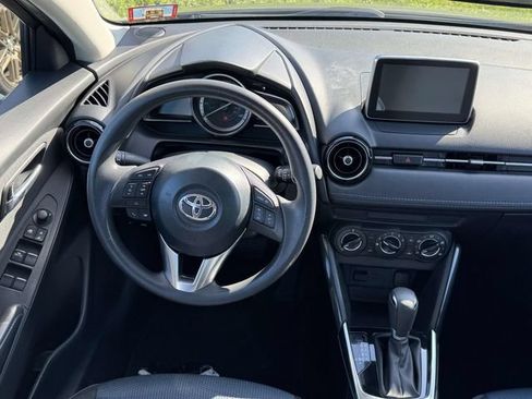 Used 2017 Toyota Yaris iA FWD image 39