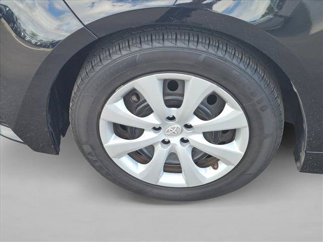 Used 2025 Toyota Corolla LE FWD image 28