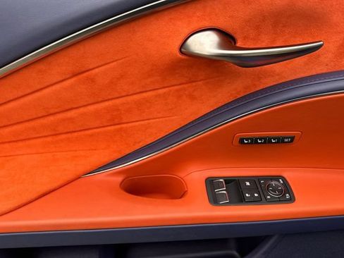 Used 2018 Lexus LC 500 Coupe w/ Launch Edition RWD image 12