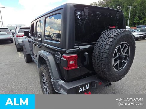 Used 2025 Jeep Wrangler Unlimited Rubicon AWD/4WD image 10