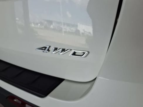 Used 2025 Ford Explorer ST-Line AWD/4WD image 24