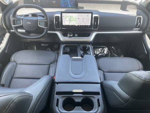 New 2027 Ford Expedition Platinum RWD image 14