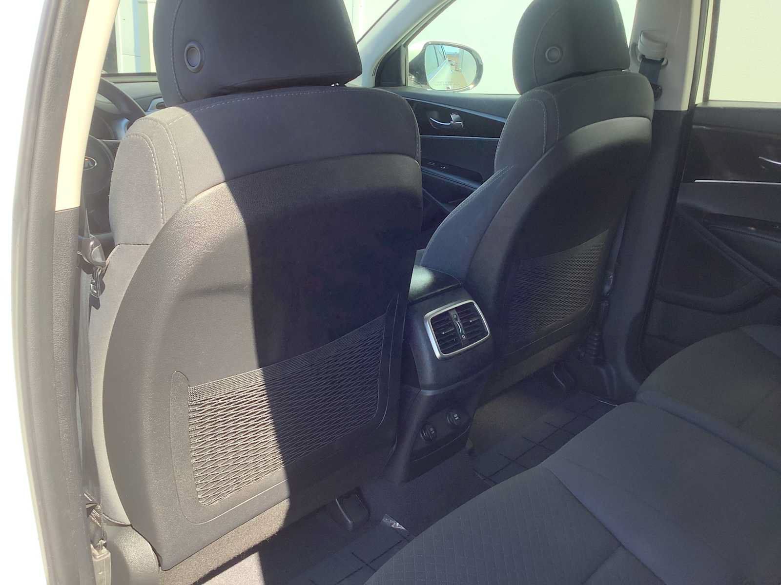 Used 2017 Kia Sorento AWD image 12