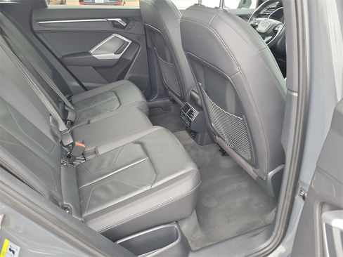 Used 2020 Audi Q3 2.0T Premium Plus w/ Premium Plus Package image 17