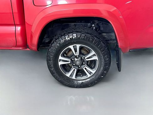Certified 2017 Toyota Tacoma TRD Sport w/ Tow Package (A/T) AWD/4WD image 20