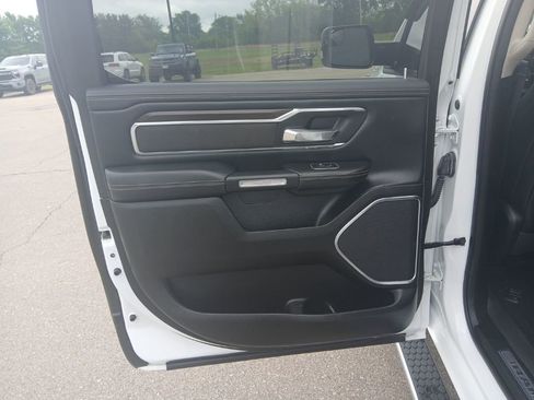Used 2022 RAM 1500 Laramie AWD/4WD image 39